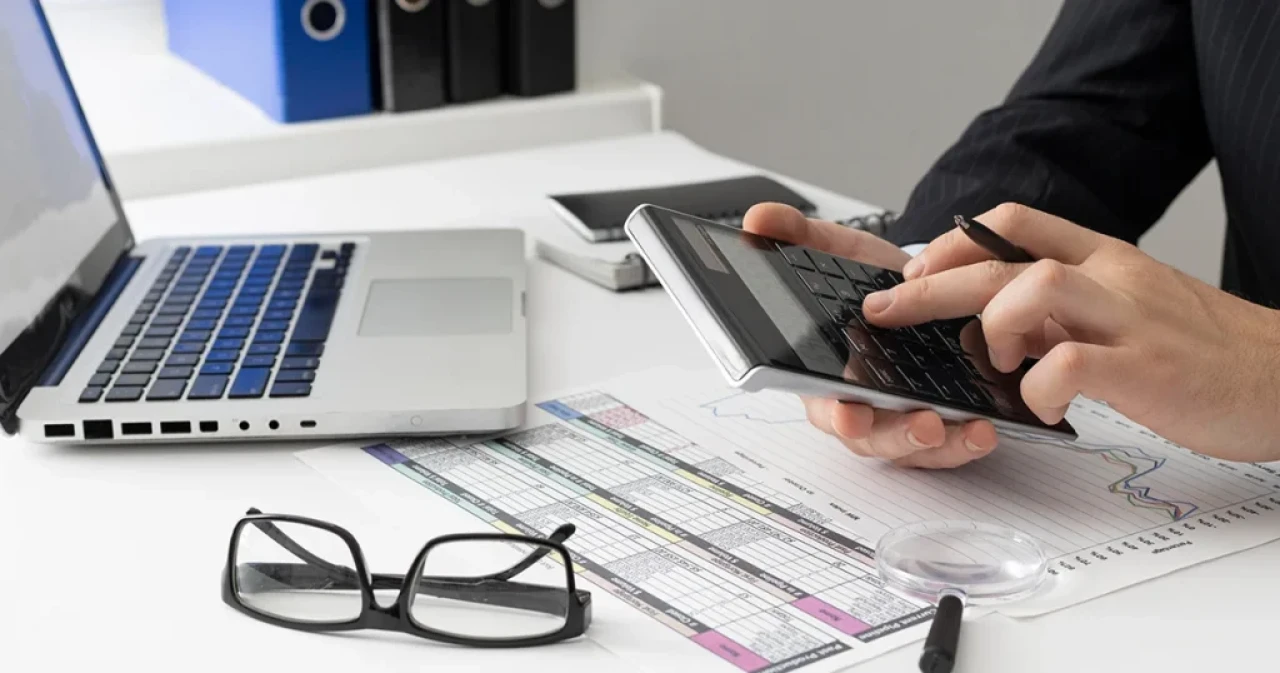 Maliye’den sürpriz hamle: Doktora, kuyumcuya, emlakçıya yeni harç geliyor!