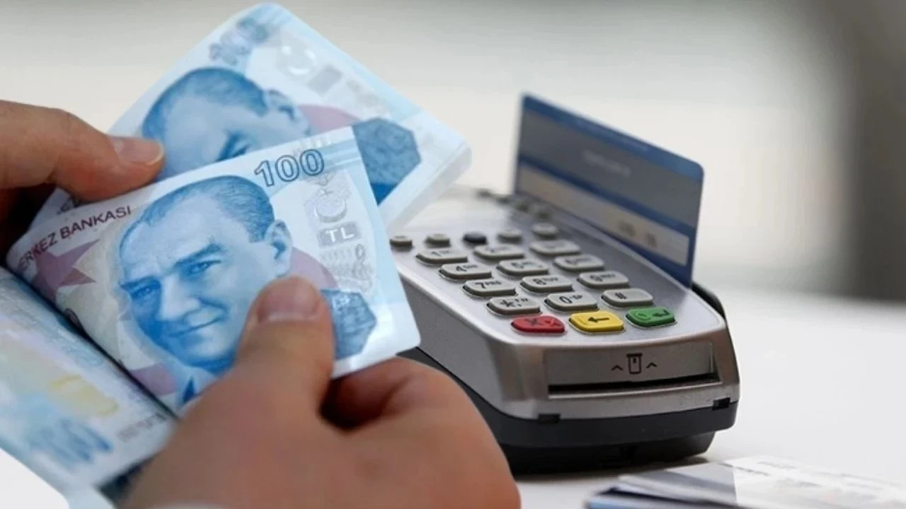 Vatandaş borcunu ödeyemiyor: Kredilerde takip oranı tırmanışta!