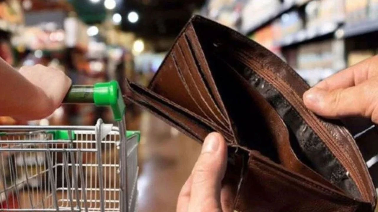 Türkiye’de yoksulluk derinleşiyor: 11 milyon kişi sosyal yardımda