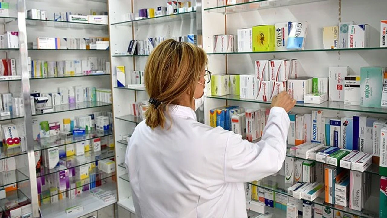 İlaç krizi derinleşiyor: Eczacılardan sabit kur uyarısı