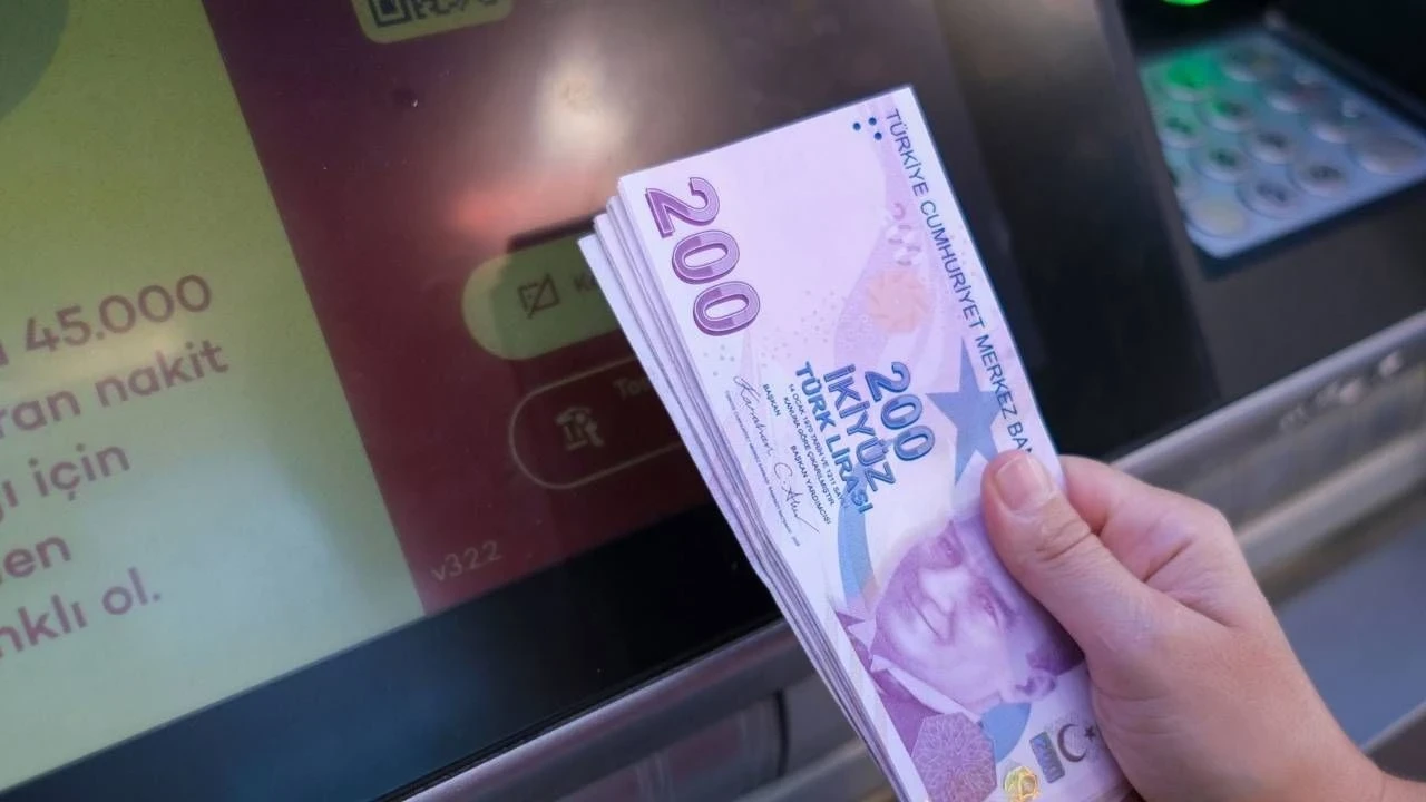 ATM’de para yatırma limitleri düştü, şube zorunluluğu geldi