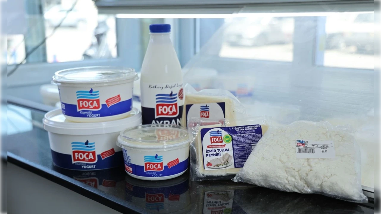 Foça’nın Süt Kooperatifi Bağarası’nda yeni satış noktası açtı