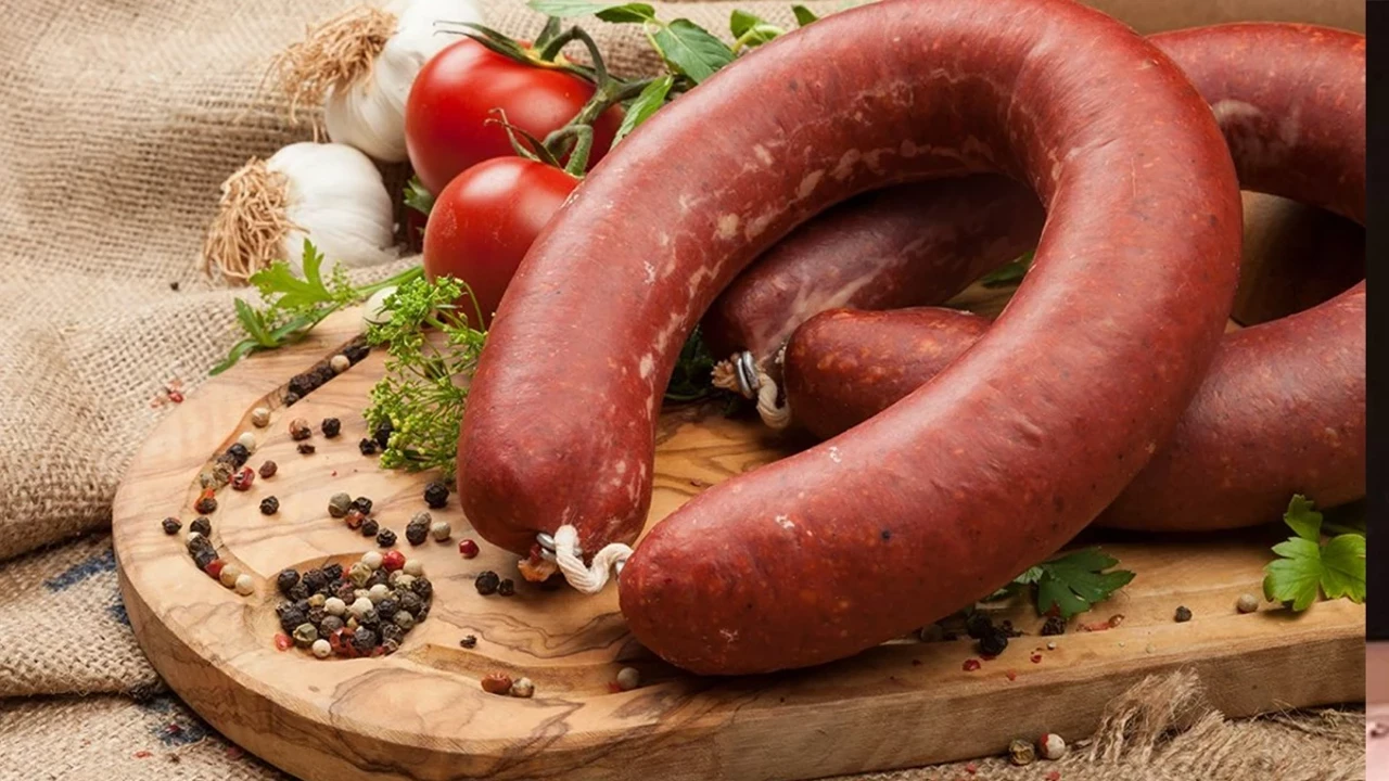 Bakanlık listeyi güncelledi: Sucukta boya, köftede sakatat