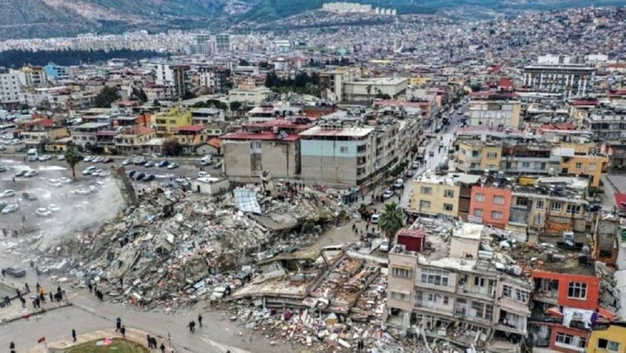 Türkiye Depremle Uyandı!