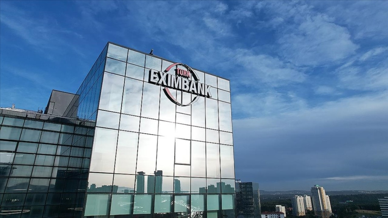 Türk Eximbank, 45 Milyon Dolarlık Yeni Kredi Anlaşmasına İmza Attı