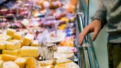 Türkler ucuz alışveriş için Dedeağaç’a akın ediyor!