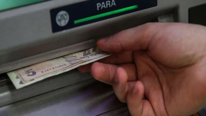 Bankalarda Nakit Çekme ve Yatırma İşlemlerine Yeni Kurallar Geliyor