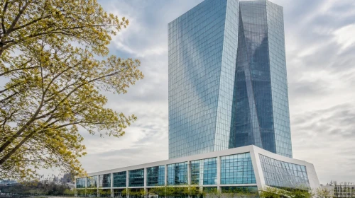 ECB anketi: Enflasyon beklentisi 3,1’e çıktı