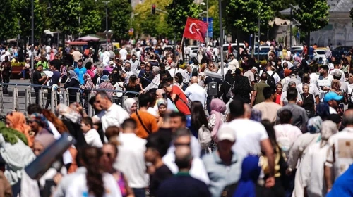 Türkiye'ye göç arttı, yurt dışına çıkış azaldı
