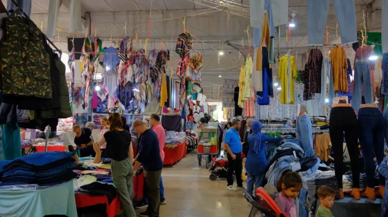 Kışlık kıyafette büyük kriz: Vatandaş yeni ürün alamıyor!