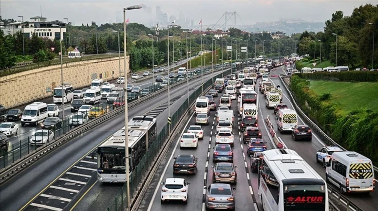 2025’te taşıt kayıtları geriledi, trafikteki araç sayısı arttı