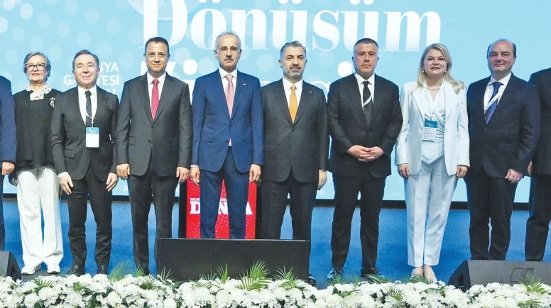 Türkiye dijital yarışta vites yükseltiyor