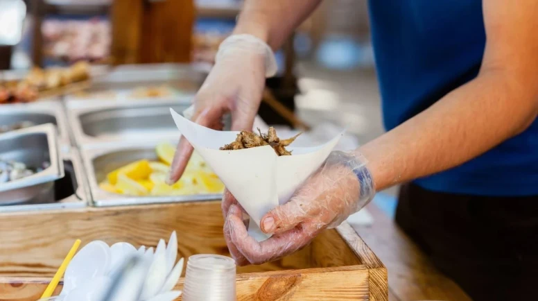 Fast-food devinde büyük küçülme: 700'den fazla şube kapanıyor
