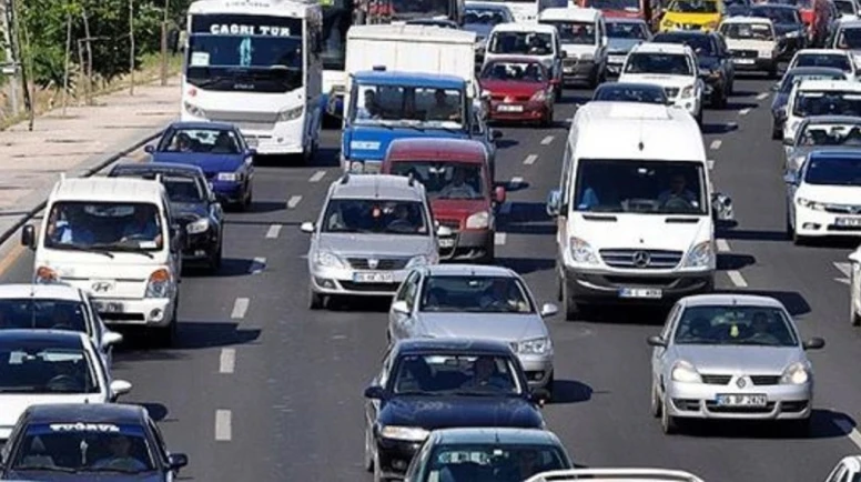 Araç satışlarında fren etkisi: Yeni kayıtlar düşerken elektrikli dönüşüm hızlandı